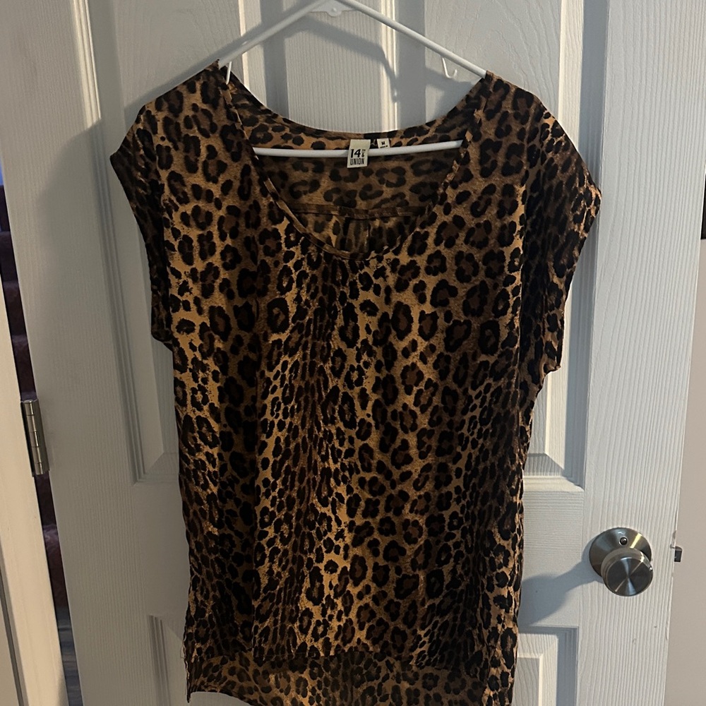 14th & Union leopard/animal print size M blouse. Silky material. EUC